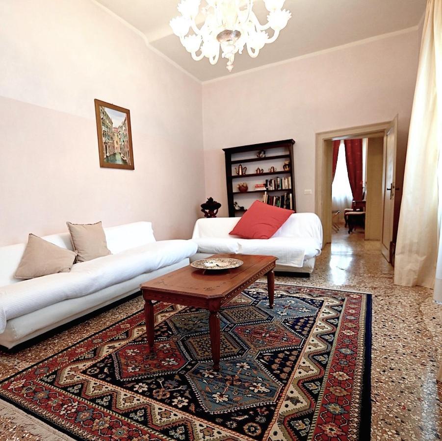 Chandeliers Apartment Venice Exterior photo