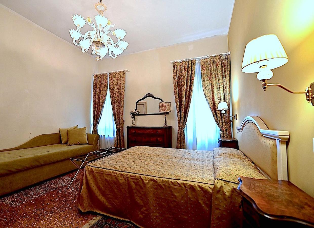 Chandeliers Apartment Venice Exterior photo
